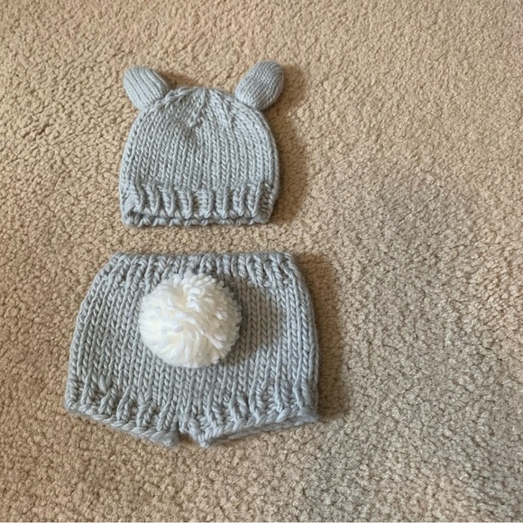 So Adorable 2 Piece Crochet Bunny Set 0-3 mths - Picture 3 of 7